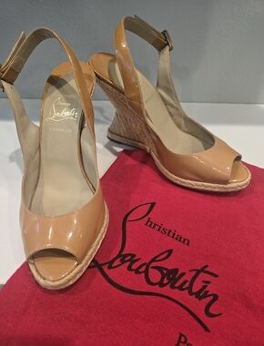 Authentic Christian Louboutin You Love Tan Patent Espadrille Wedge Sandals 37